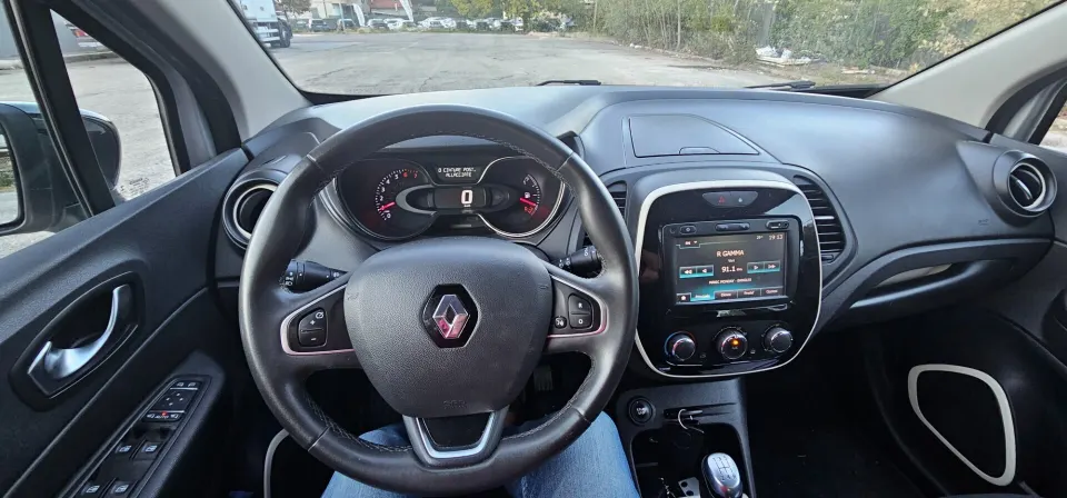 Renault Captur — foto 9