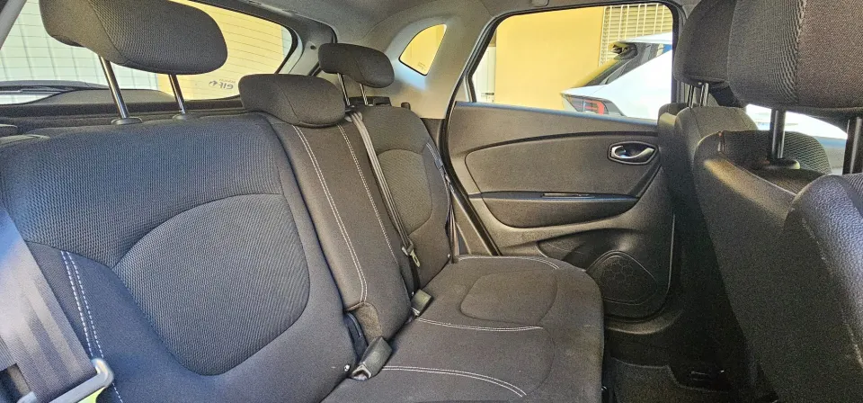 Renault Captur — foto 17